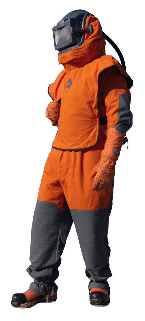 Man met Blastsafe Origin straalpak aan